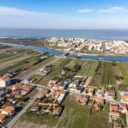 Invesdora E Governador Apartment *
