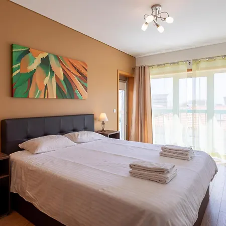 Invesdora E Governador Apartment *