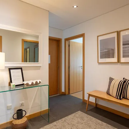 Invesdora E Governador Apartment