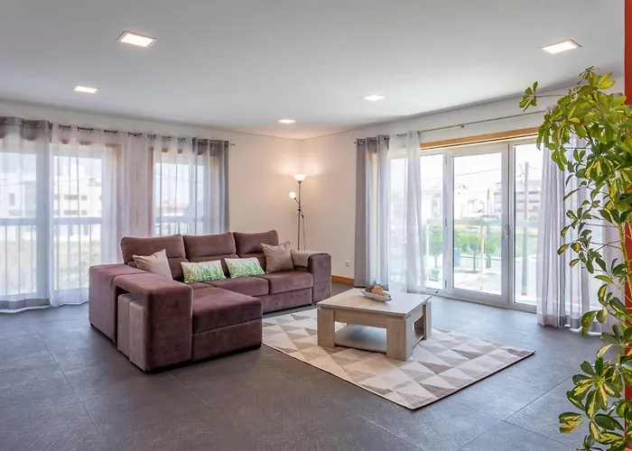 Invesdora E Governador Apartment *